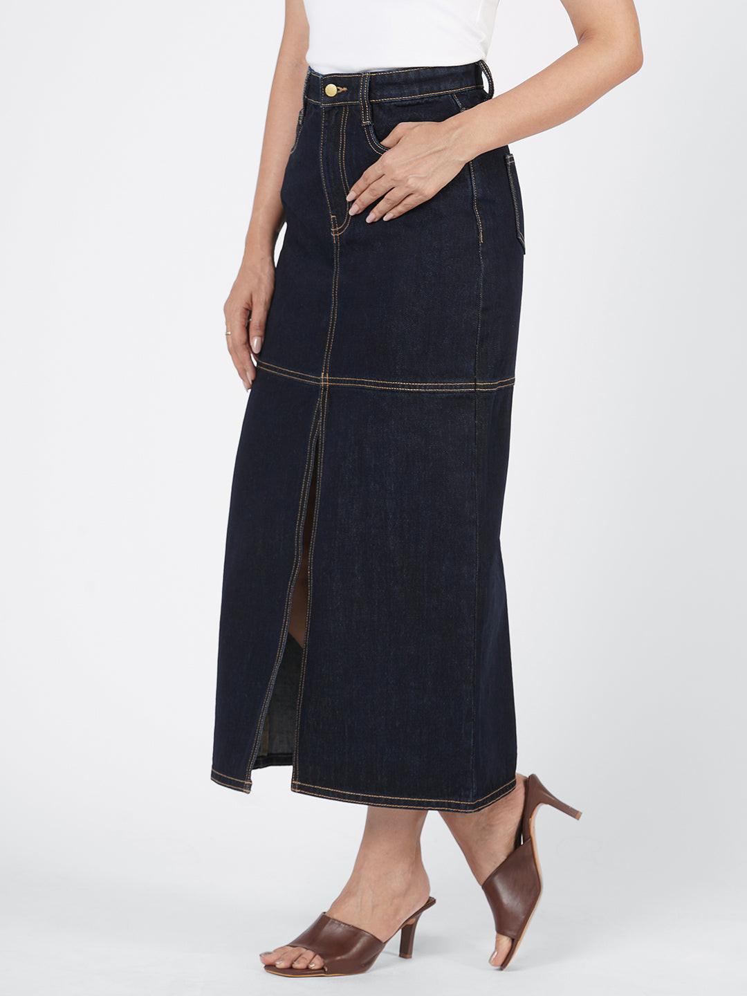 Woman in a denim  skirt by Rerasa
