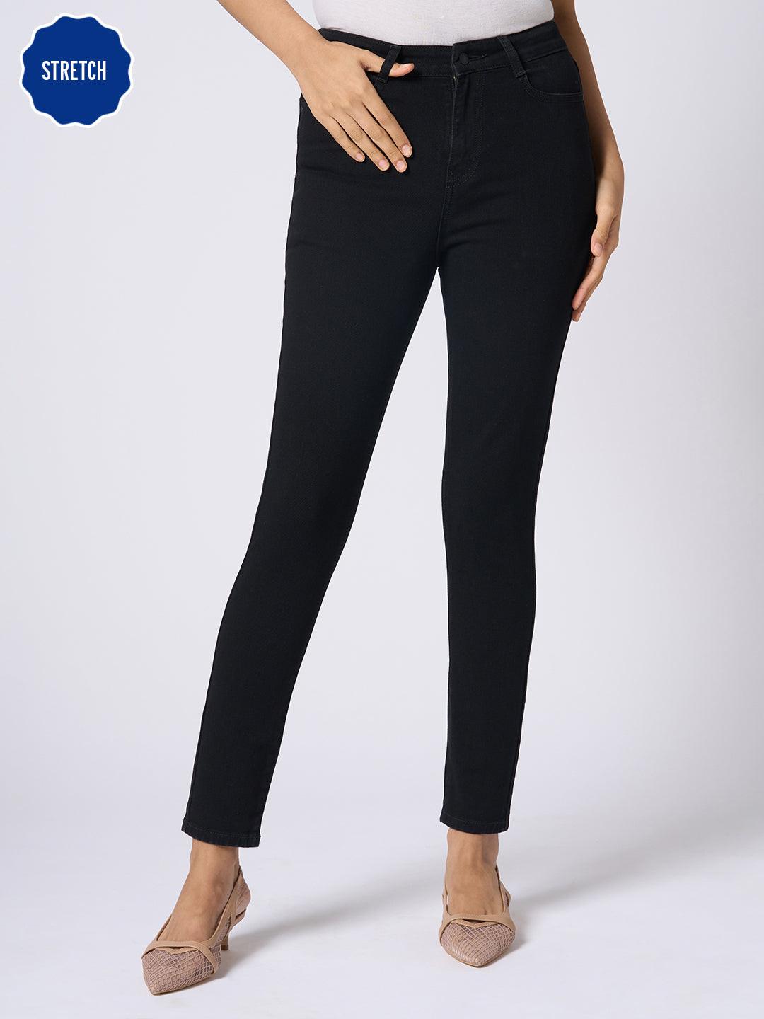 Black Jeans worn by a person from Rerasa