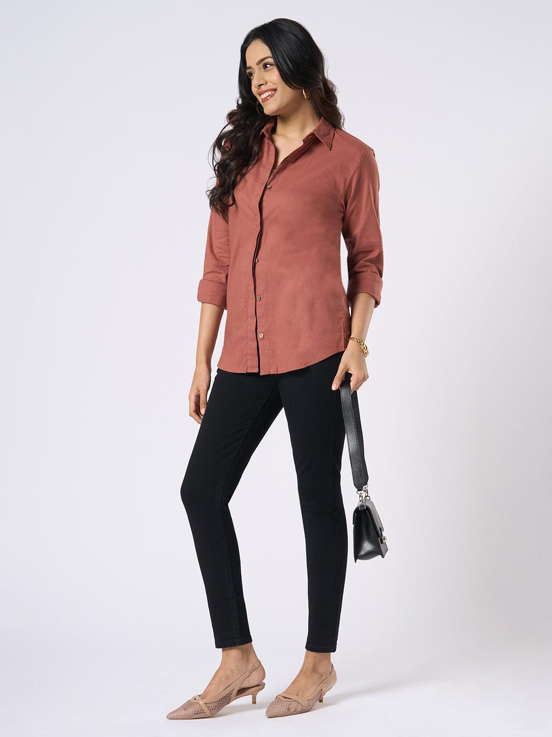 Black jeans worn by a person from Rerasa