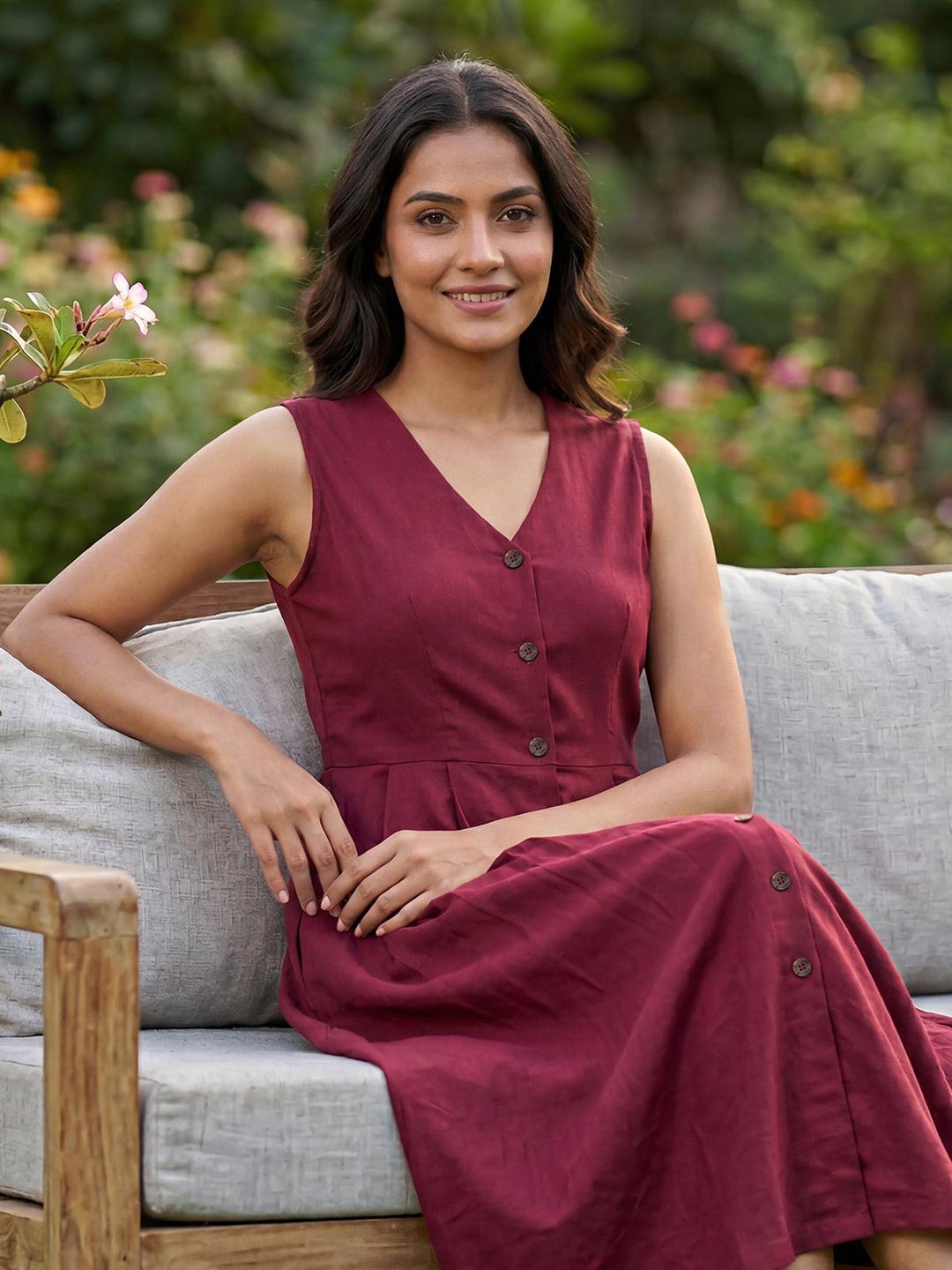Woman wearing a maroon dress by Rerasa