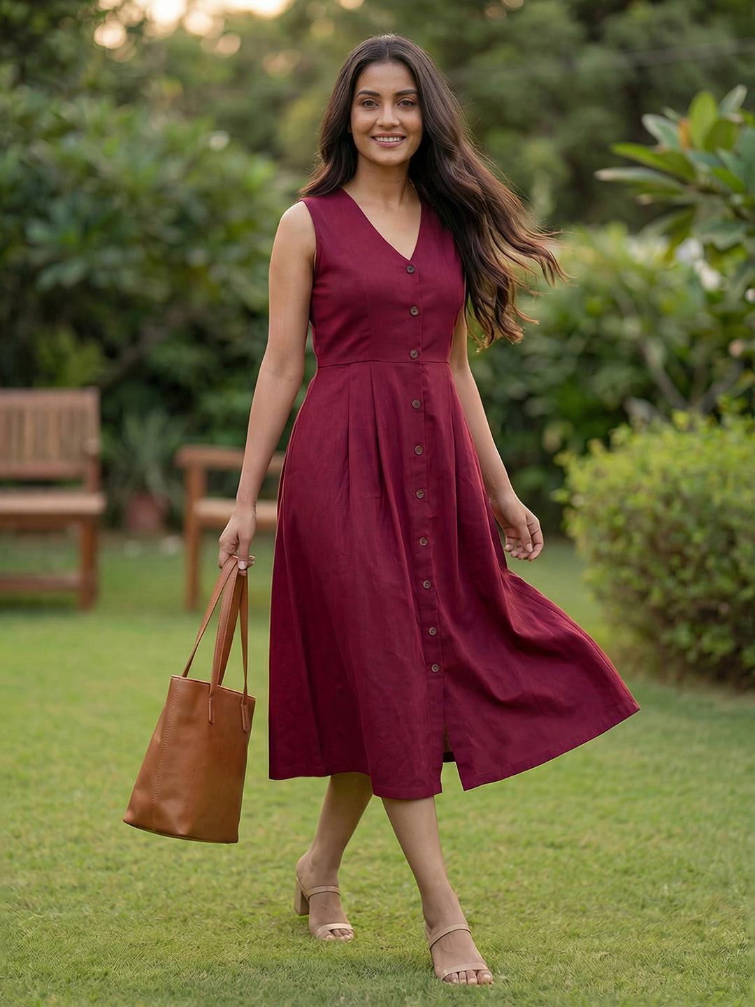 Woman wearing a maroon dress by Rerasa