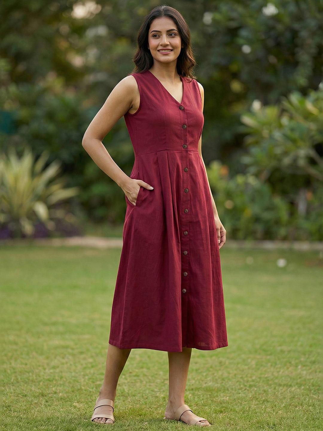 Woman wearing a maroon dress by Rerasa