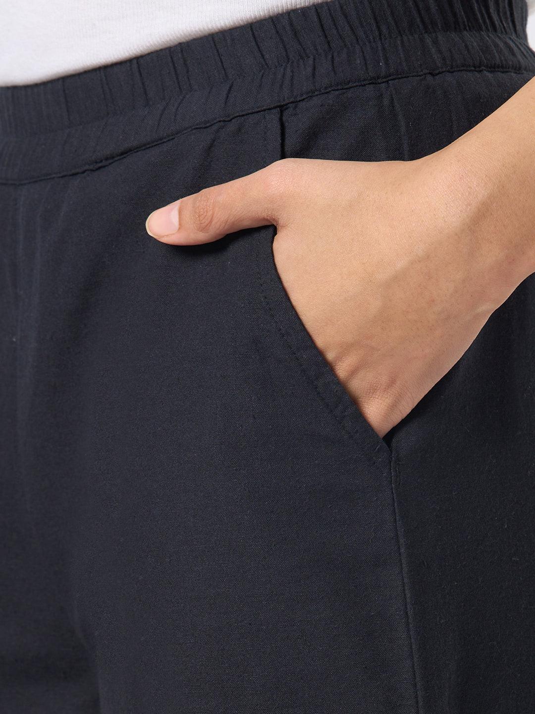 Black wide-leg pants by Rerasa